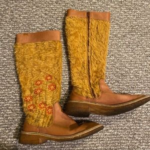 70’s Style Vintage Camper Boots